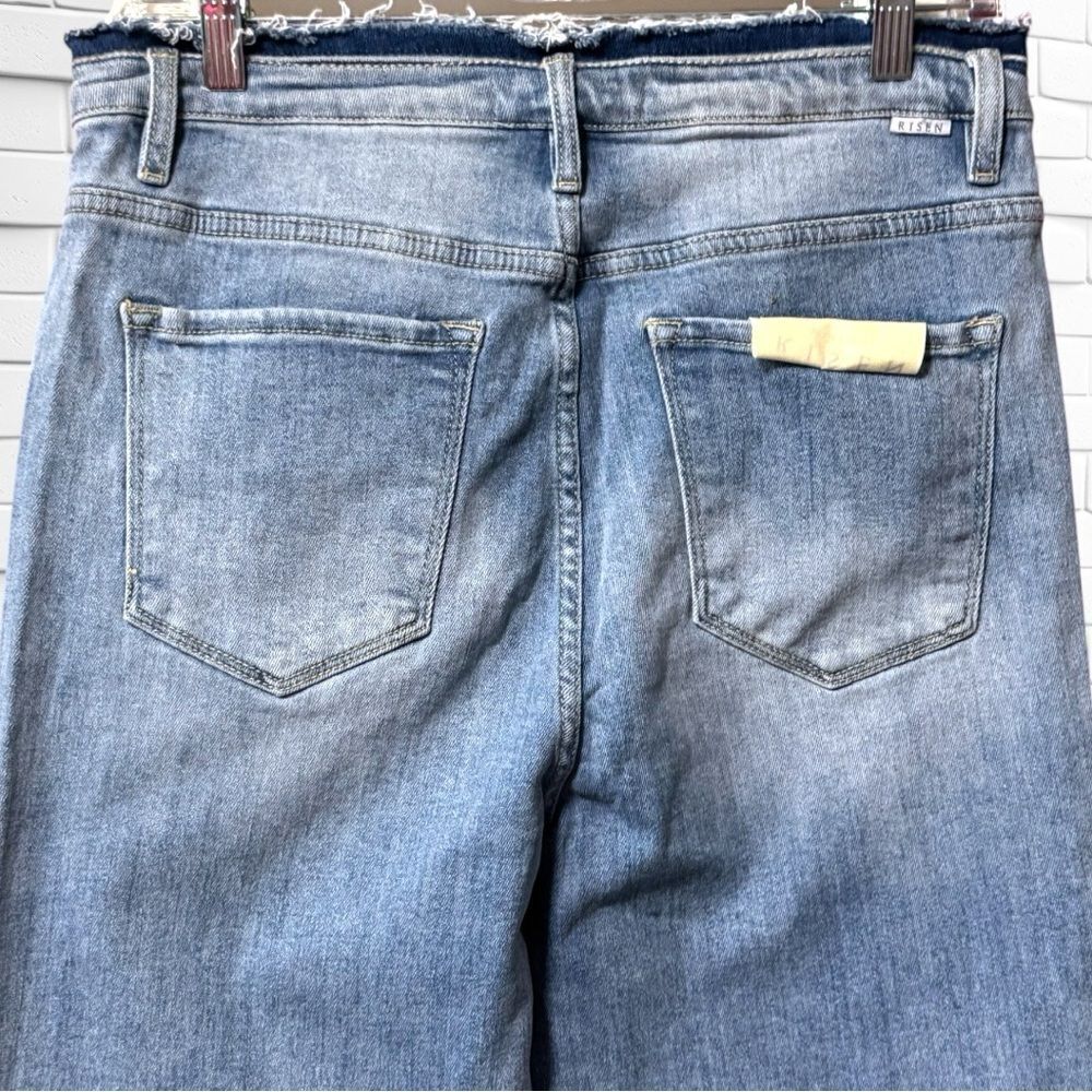 Risen High Rise Crop Flare Frayed Hem Light Wash Jeans Size 13/31 – NWT - Picture 13 of 13